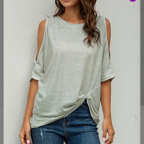 New twisted hem half sleeve cold shoulder top - Picture 5 of 5